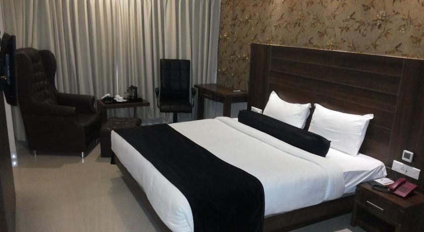 Hotel Fabhotel Dawn Mysore