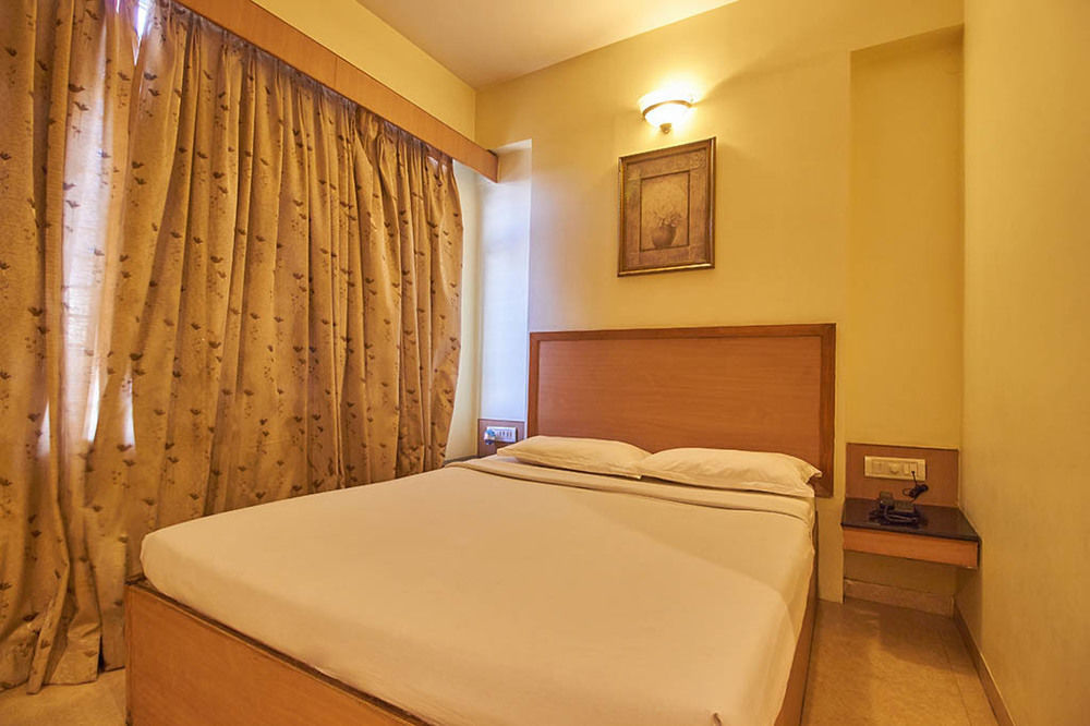 Roopa 3* Mysore