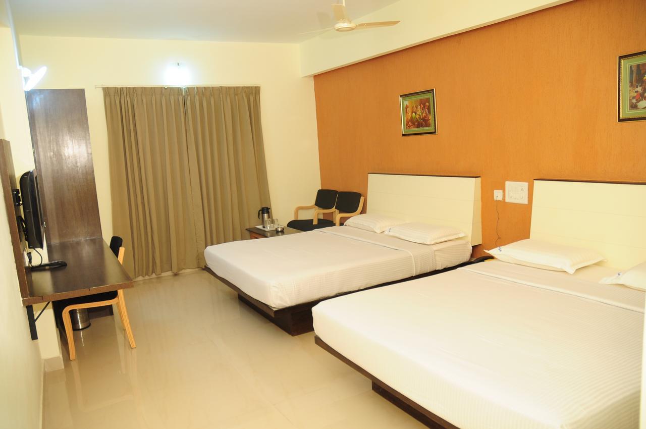 Comfort Vyshak