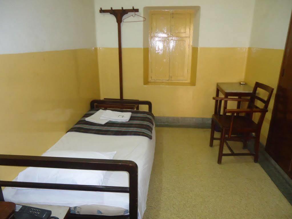 Dasaprakash Hotel *