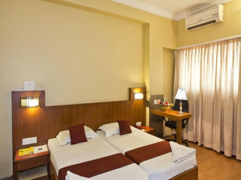 Maurya Palace 2*