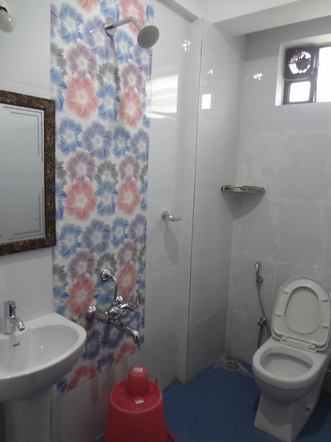 Sri Sai Comforts Hotel
