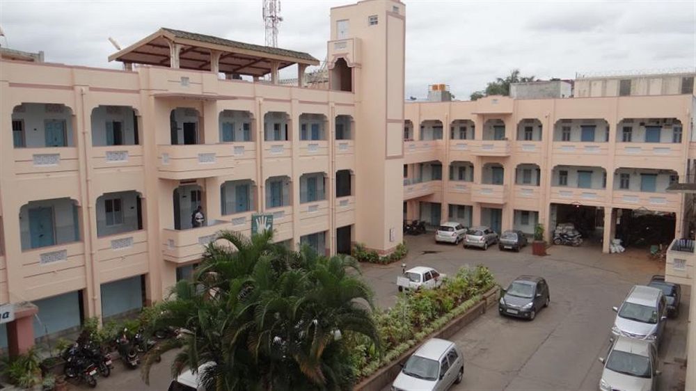 Hotel Dasaprakash *