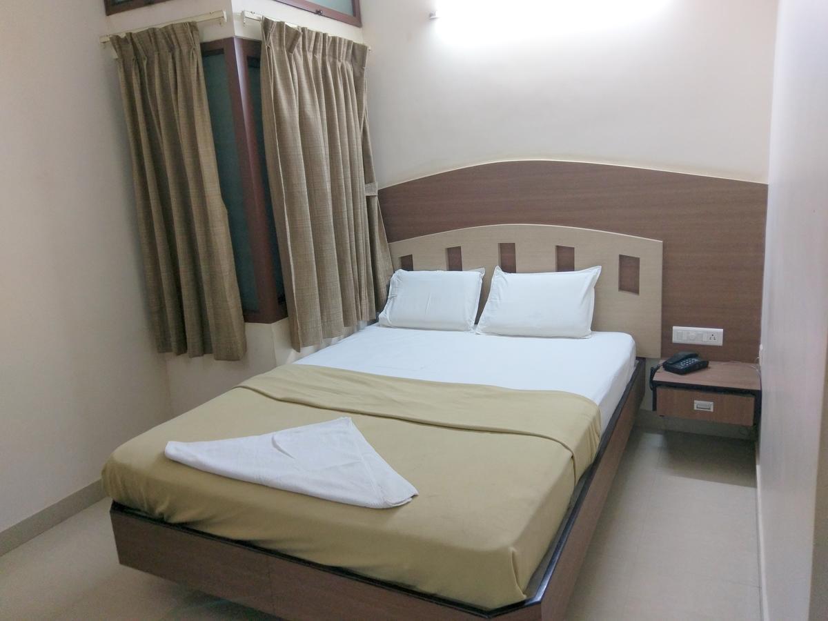 Lodge Banyan Tree Comforts *