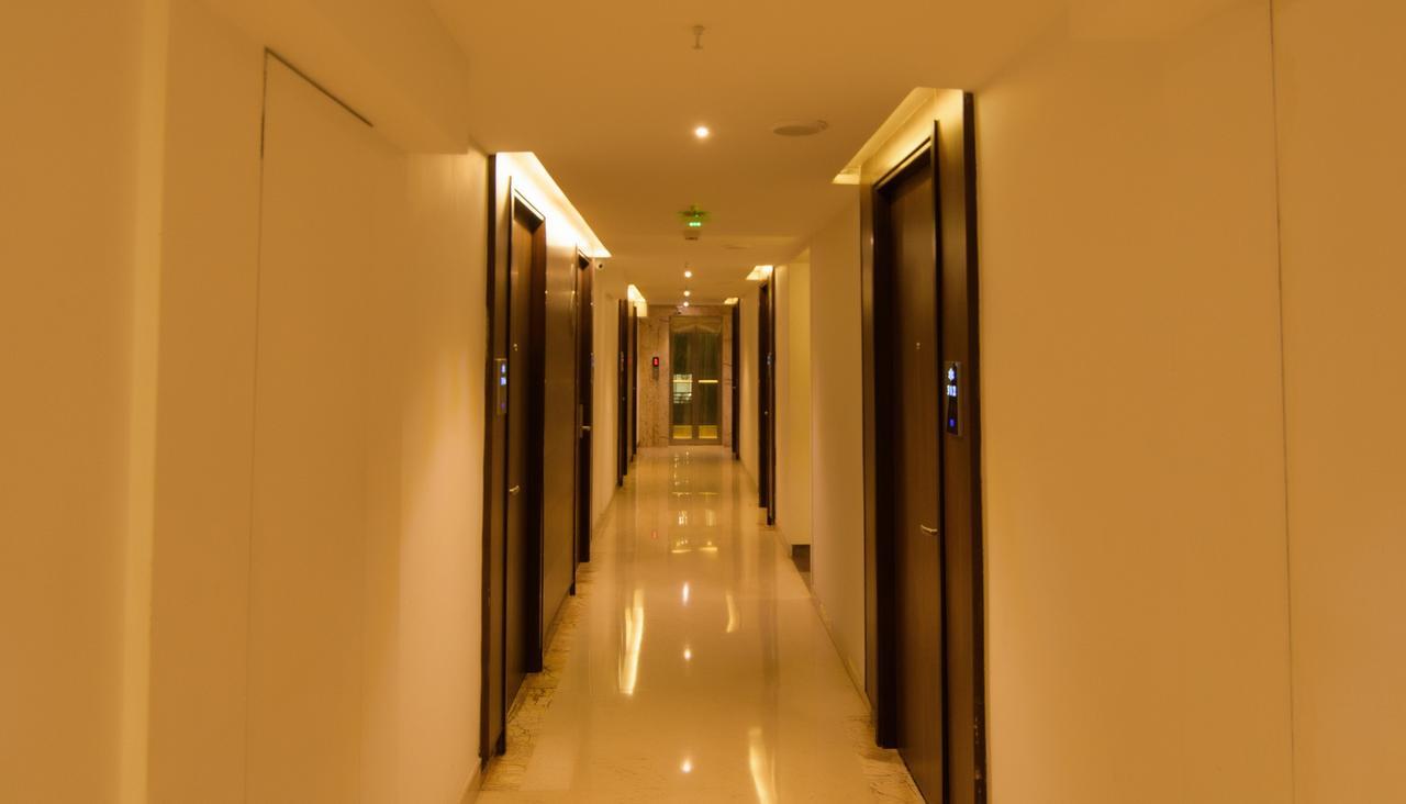 Roopa Elite Hotel