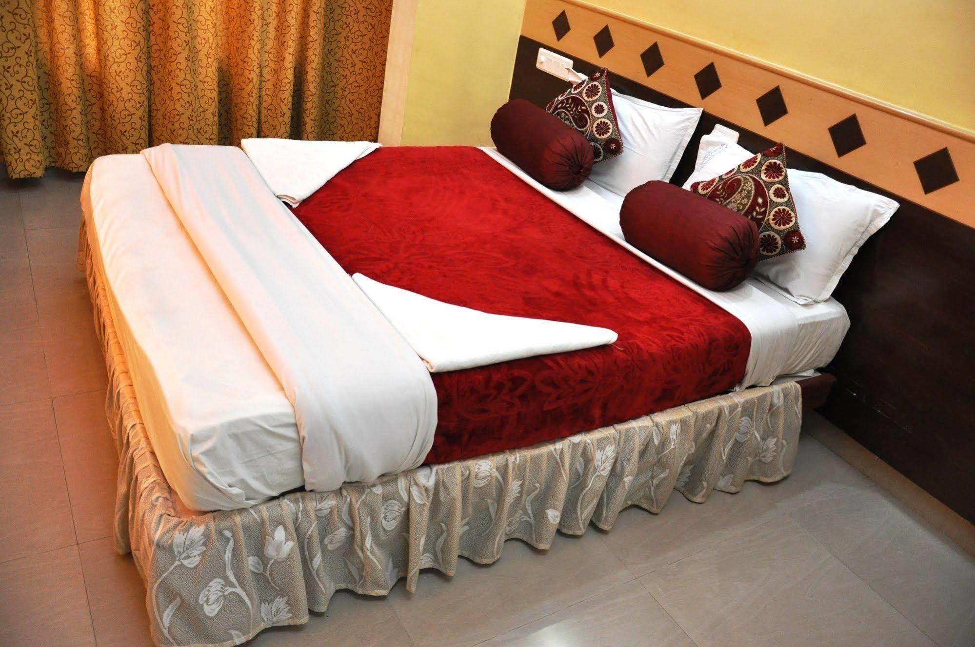 Aishwarya Residency Hotel 2*