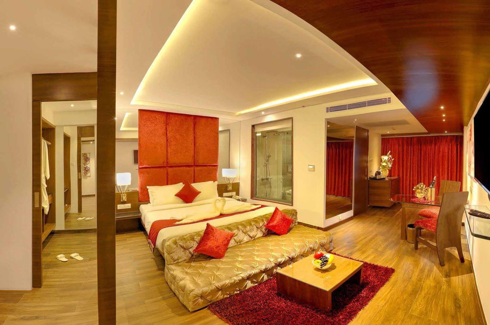 Roopa Elite 4* Mysore