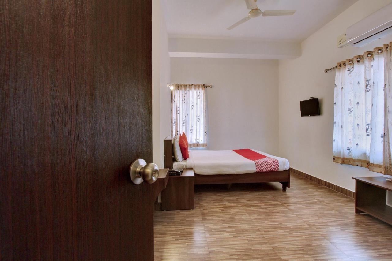 Oyo 10464 Serenity 3* Mysore