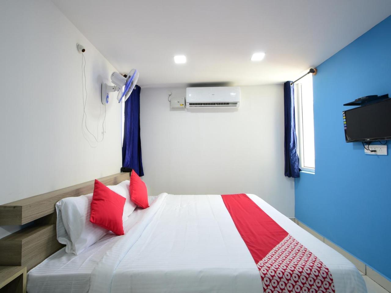 Oyo 18487 V Wella Hotel