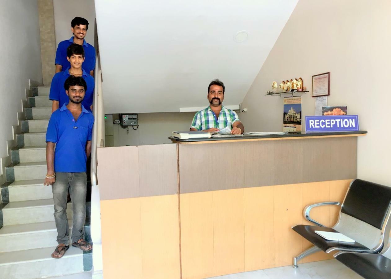 Dhanawantri Comforts Hotel