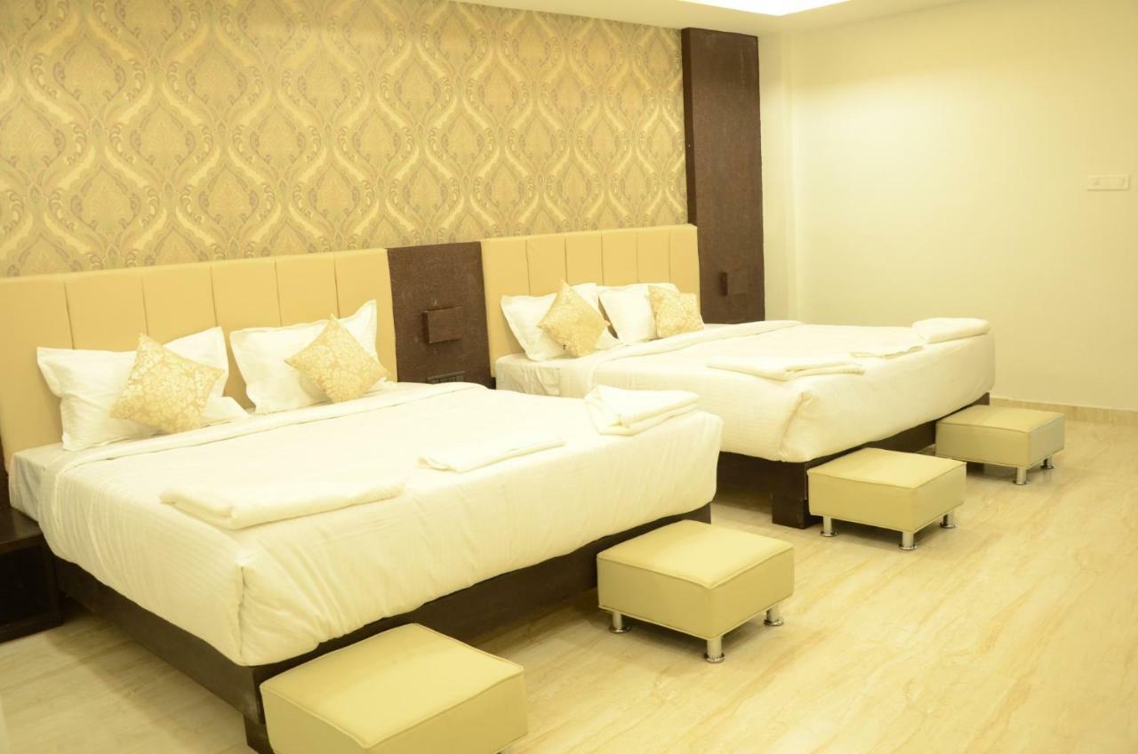 Ni Ambaari In Hotel