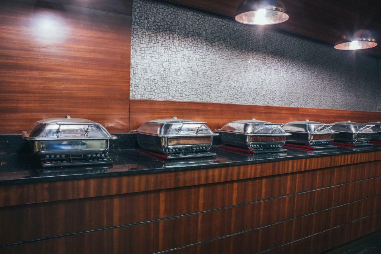 Ni Ambaari In Hotel