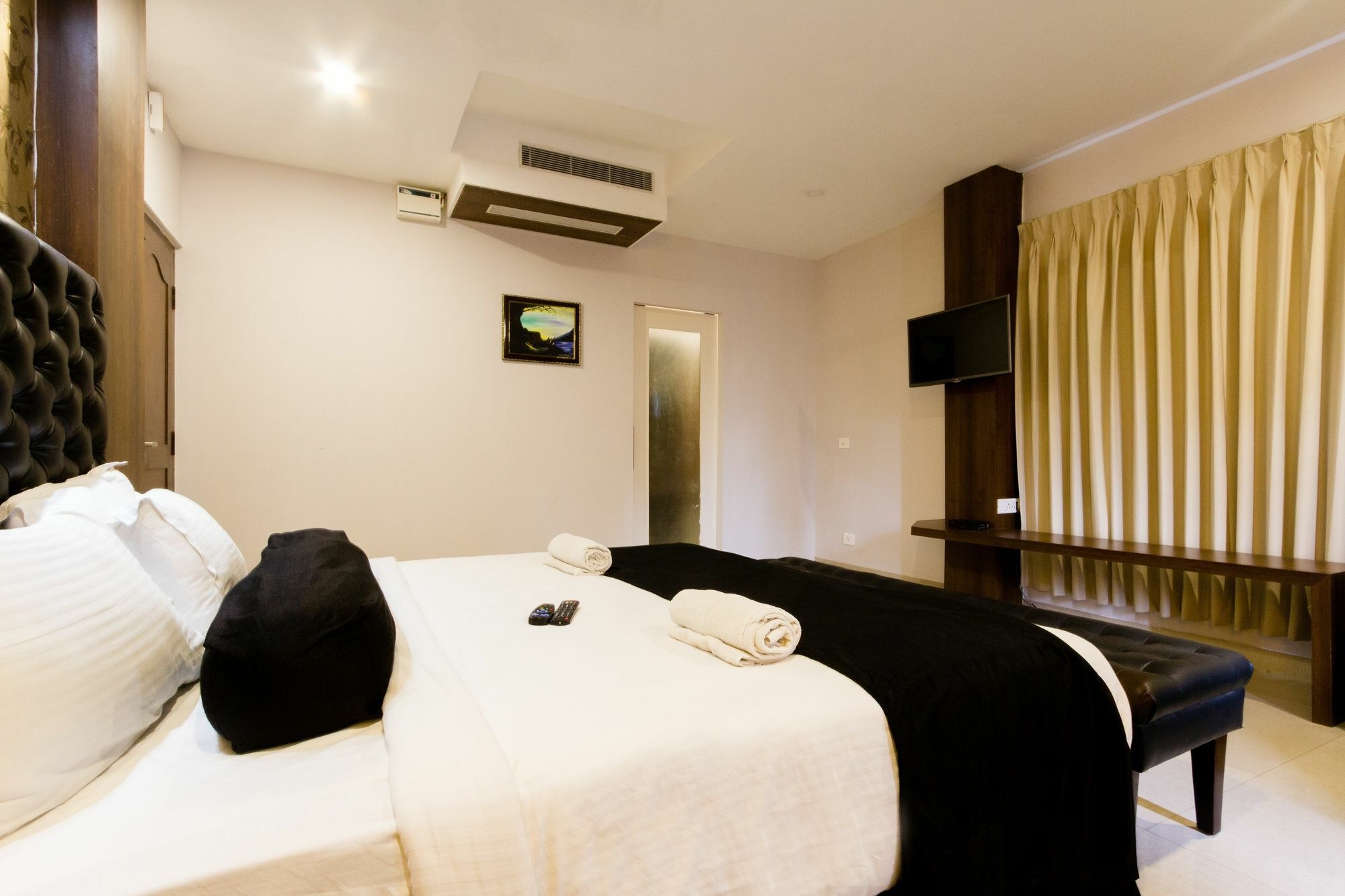 Fabhotel Dawn Mysore