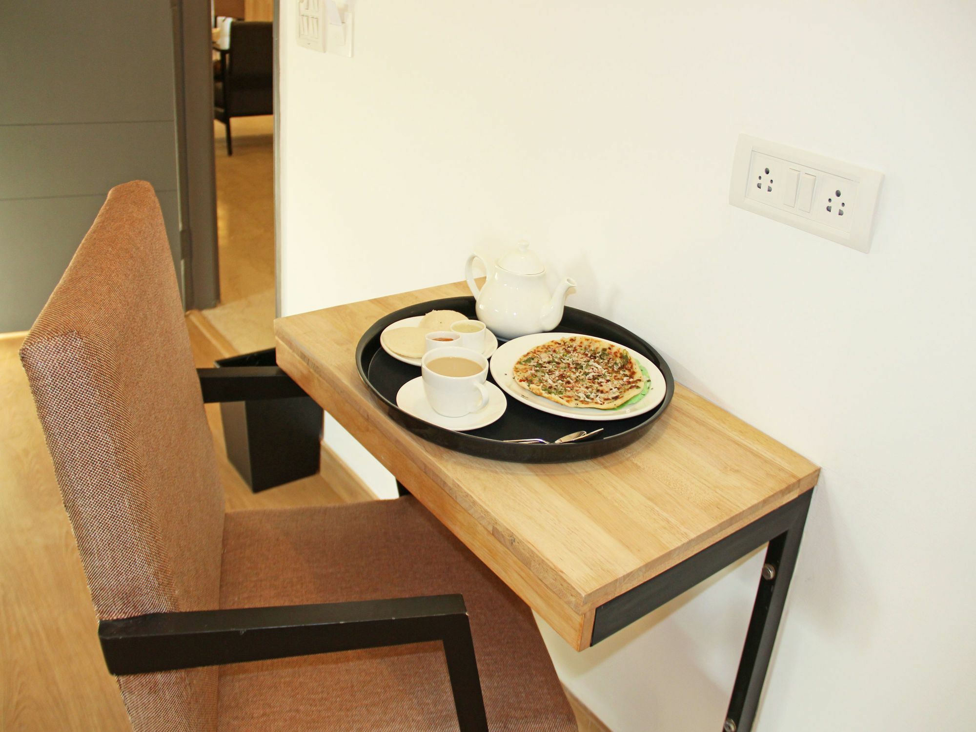 Oyo 10464 Serenity Hotel