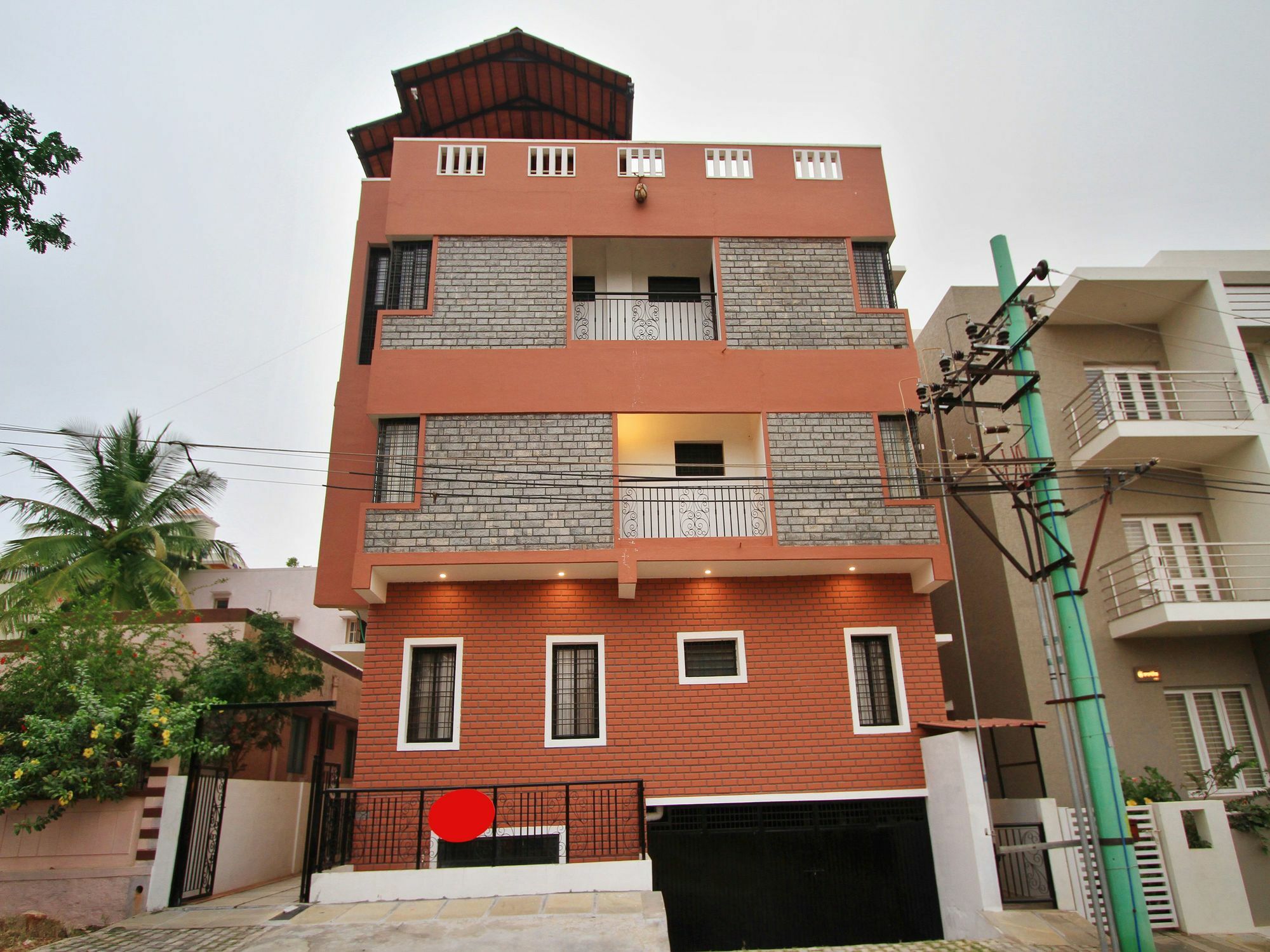 Oyo 10464 Serenity Hotel 3*