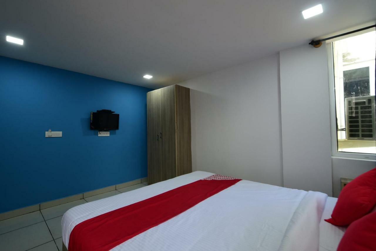 Oyo 18487 V Wella 3* Mysore