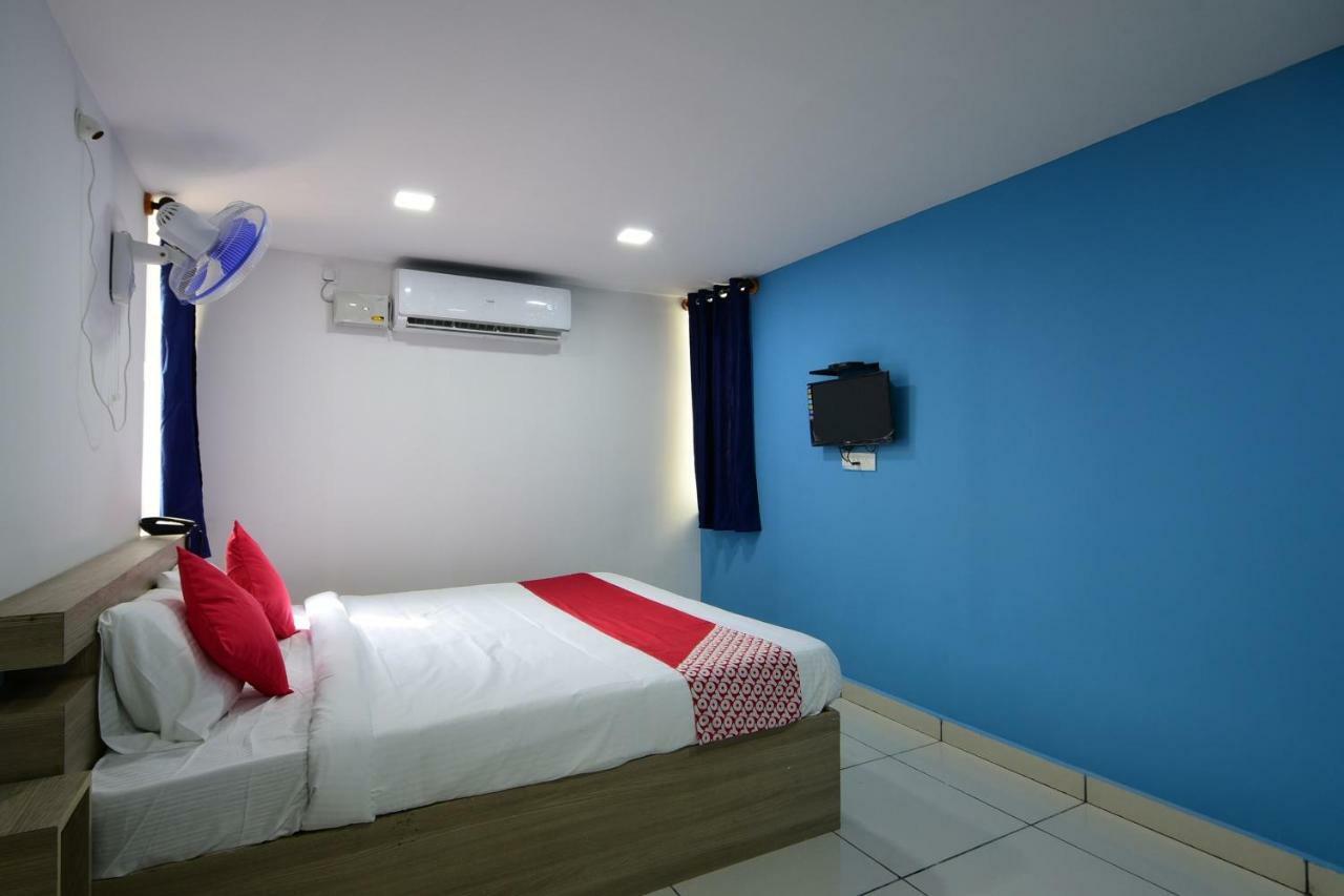 Oyo 18487 V Wella Mysore