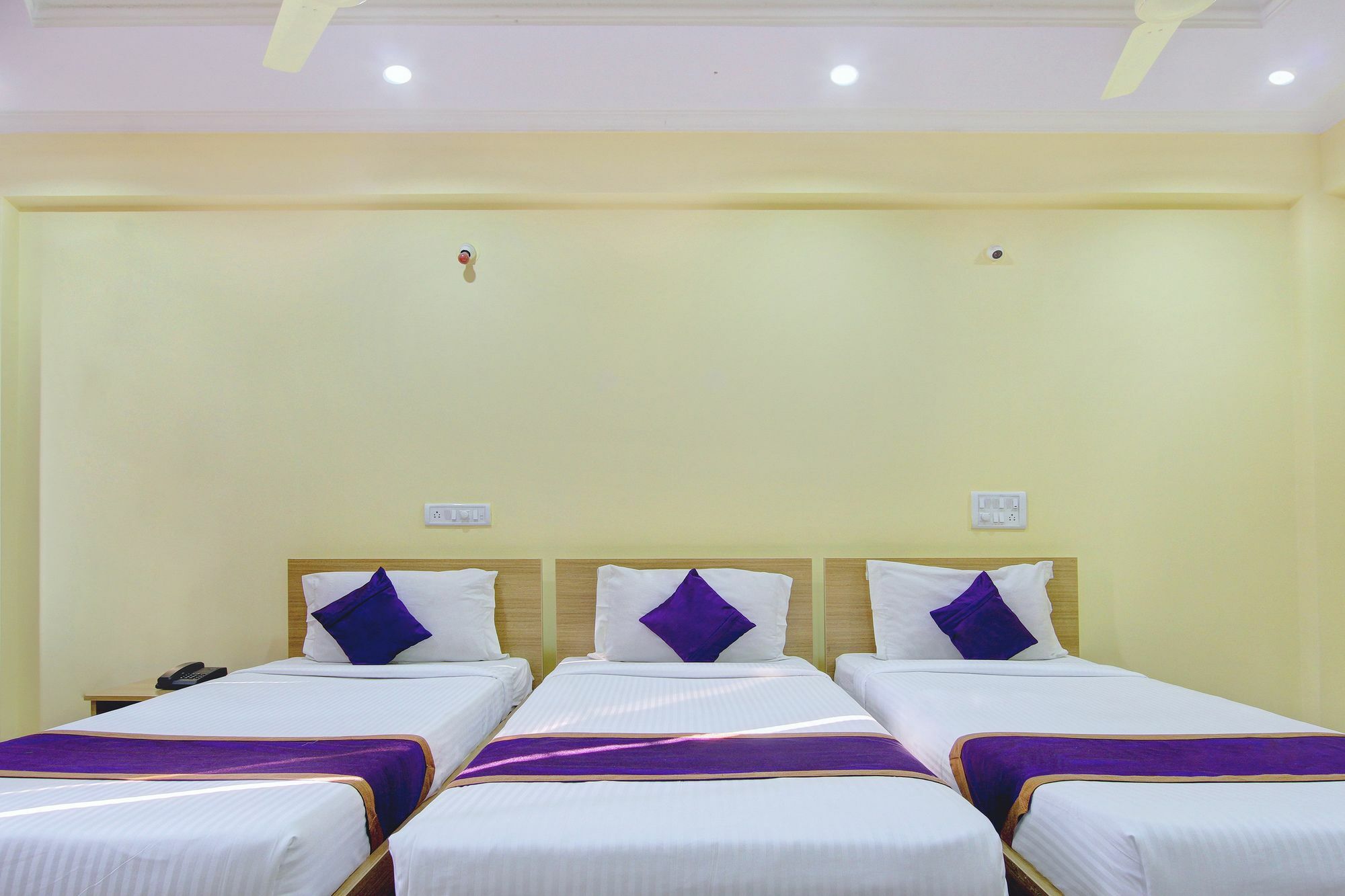 Sri Sai Comforts Hotel 2*