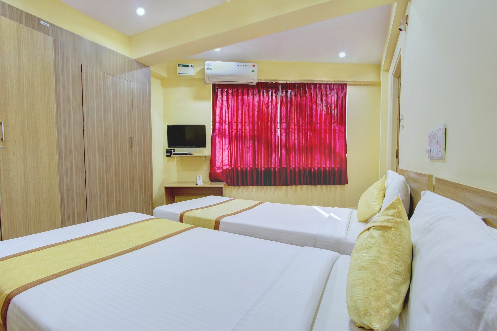 Sri Sai Comforts Hotel 2*