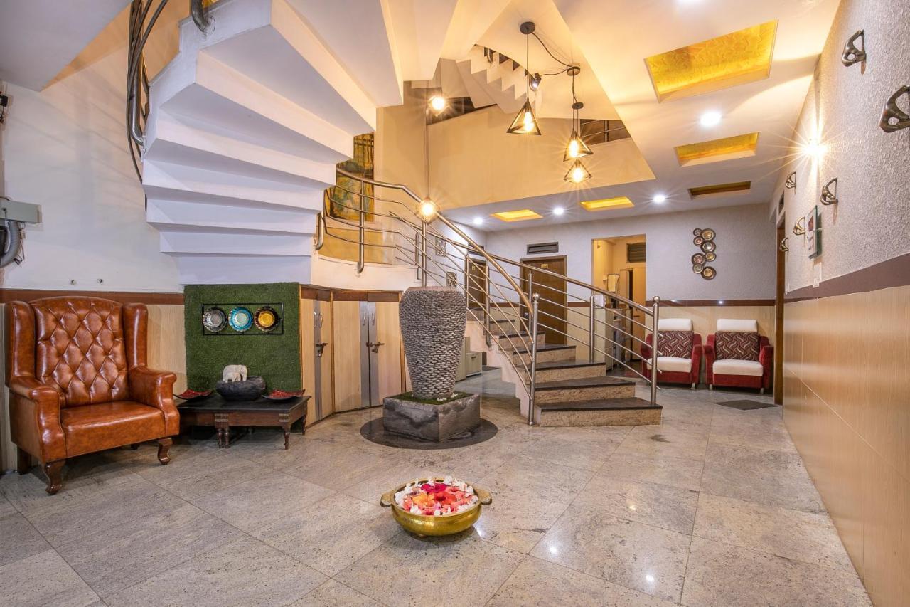 Aishwarya Residency 2*