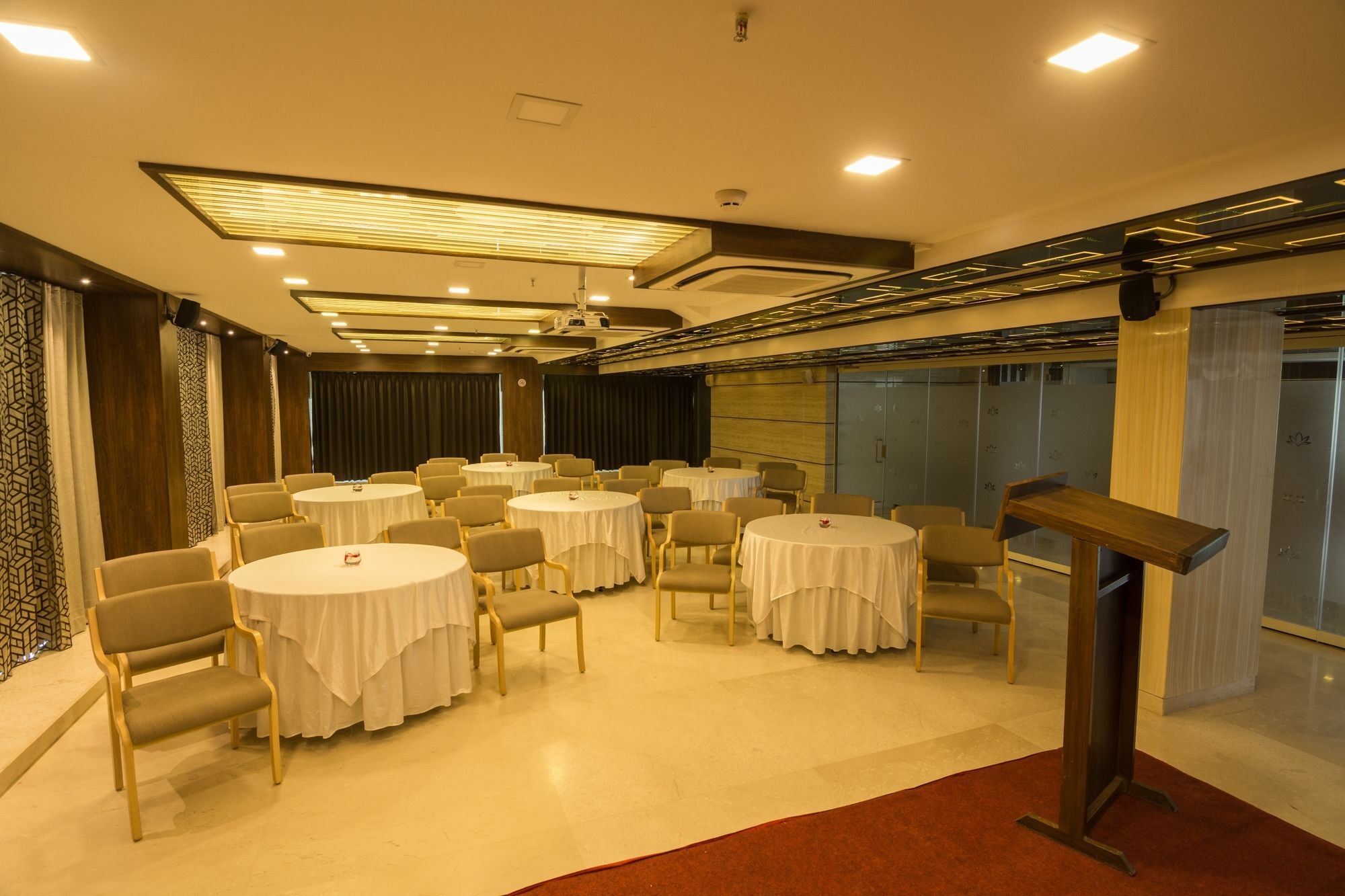 Hotel Roopa Elite