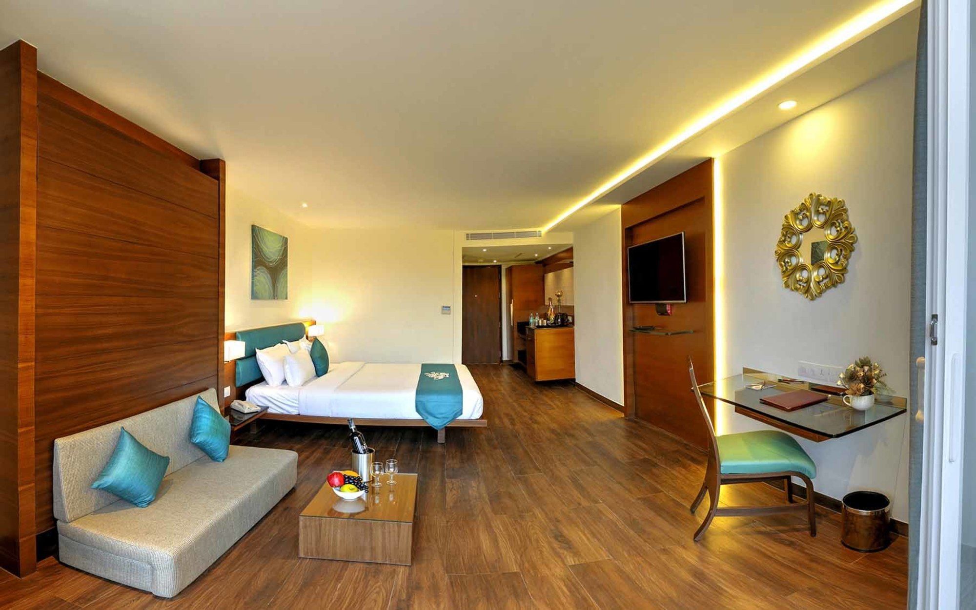 Roopa Elite 4*