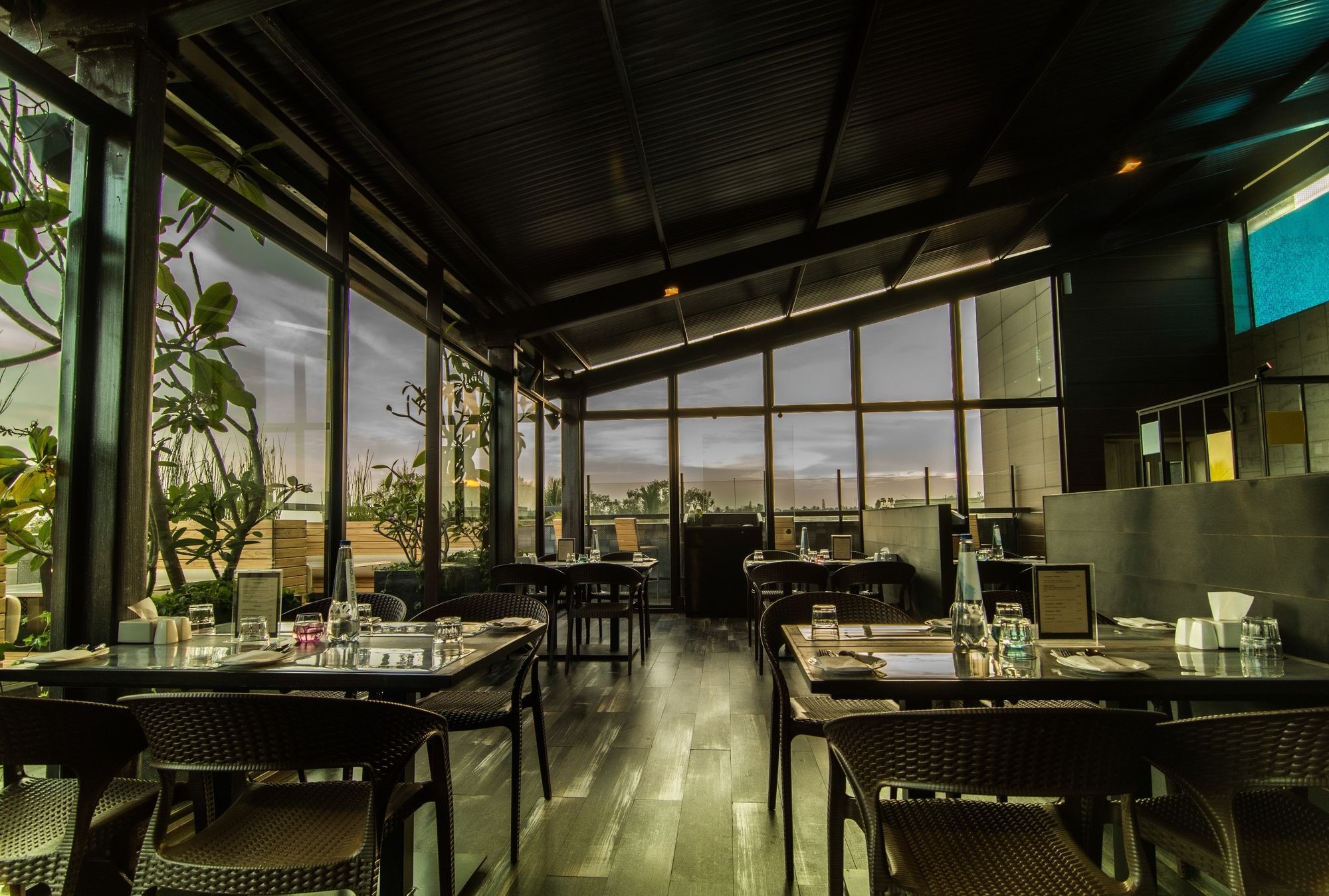 Roopa Elite Hotel 4*