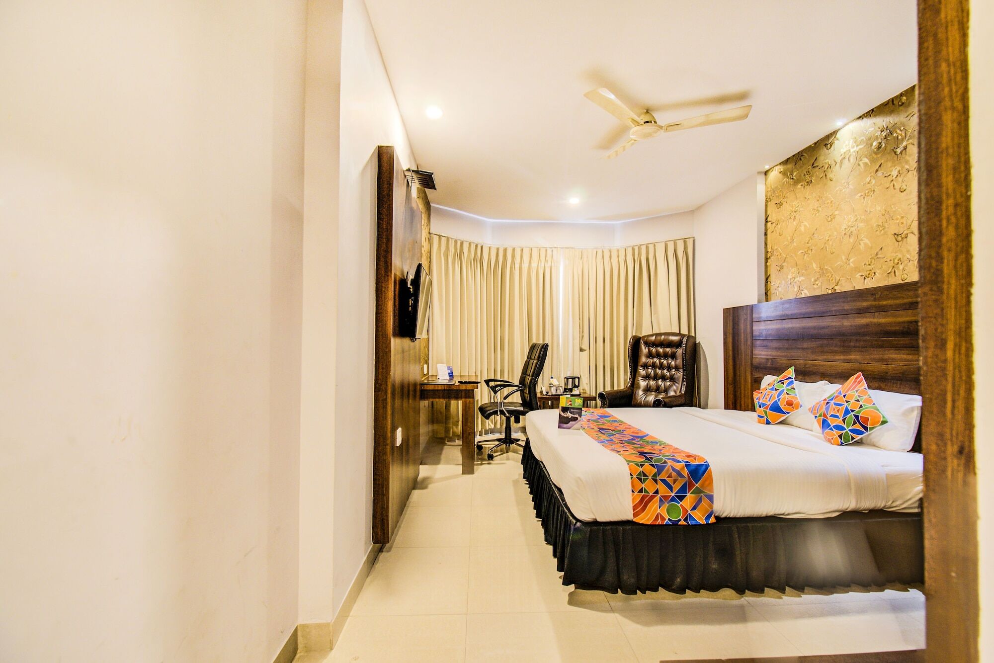 Fabhotel Dawn