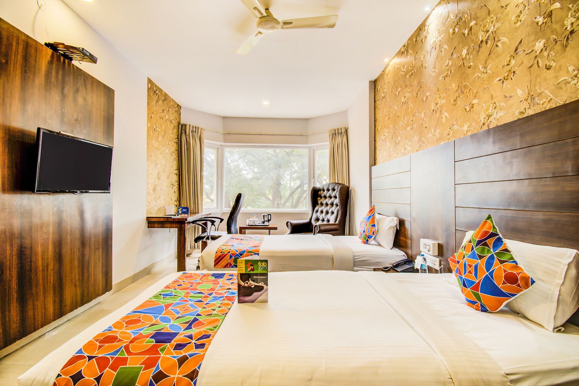 Hotel Fabhotel Dawn